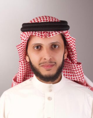 حكيم جامعة المؤسس يحكي التحديات الأولى